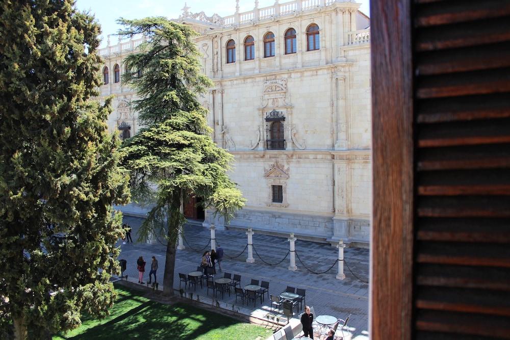 Hotel El Bedel Alcala de Henares Exterior photo